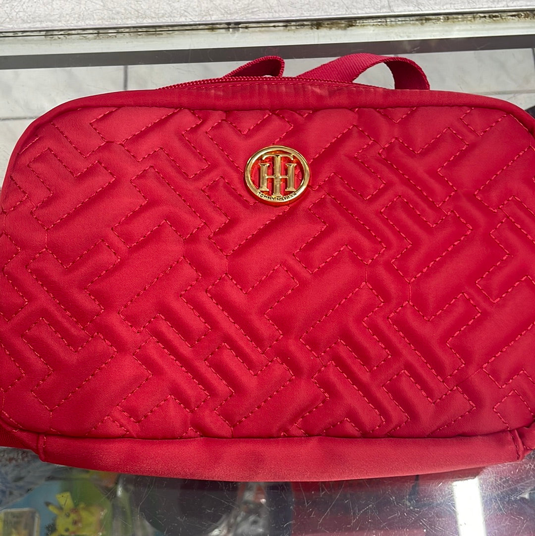 Bolso rojo best sale tommy hilfiger