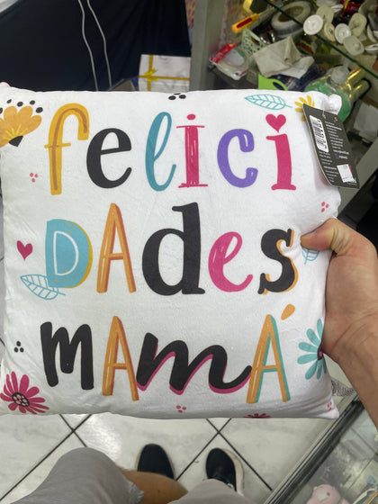 Almohada “Felicidades Mamá”