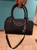 Bolso guess negro con corazón