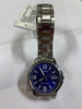 Reloj casio plateado pequeño fondo azul