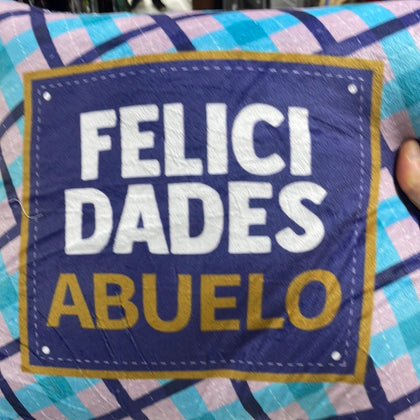 Almohada “Felicidades Abuelo