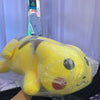 Peluche Pikachu con frazada