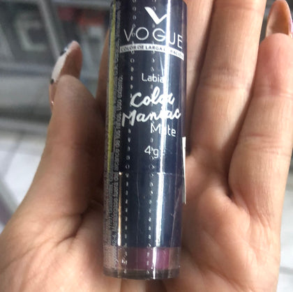 Labial Vogue color maniac arándano