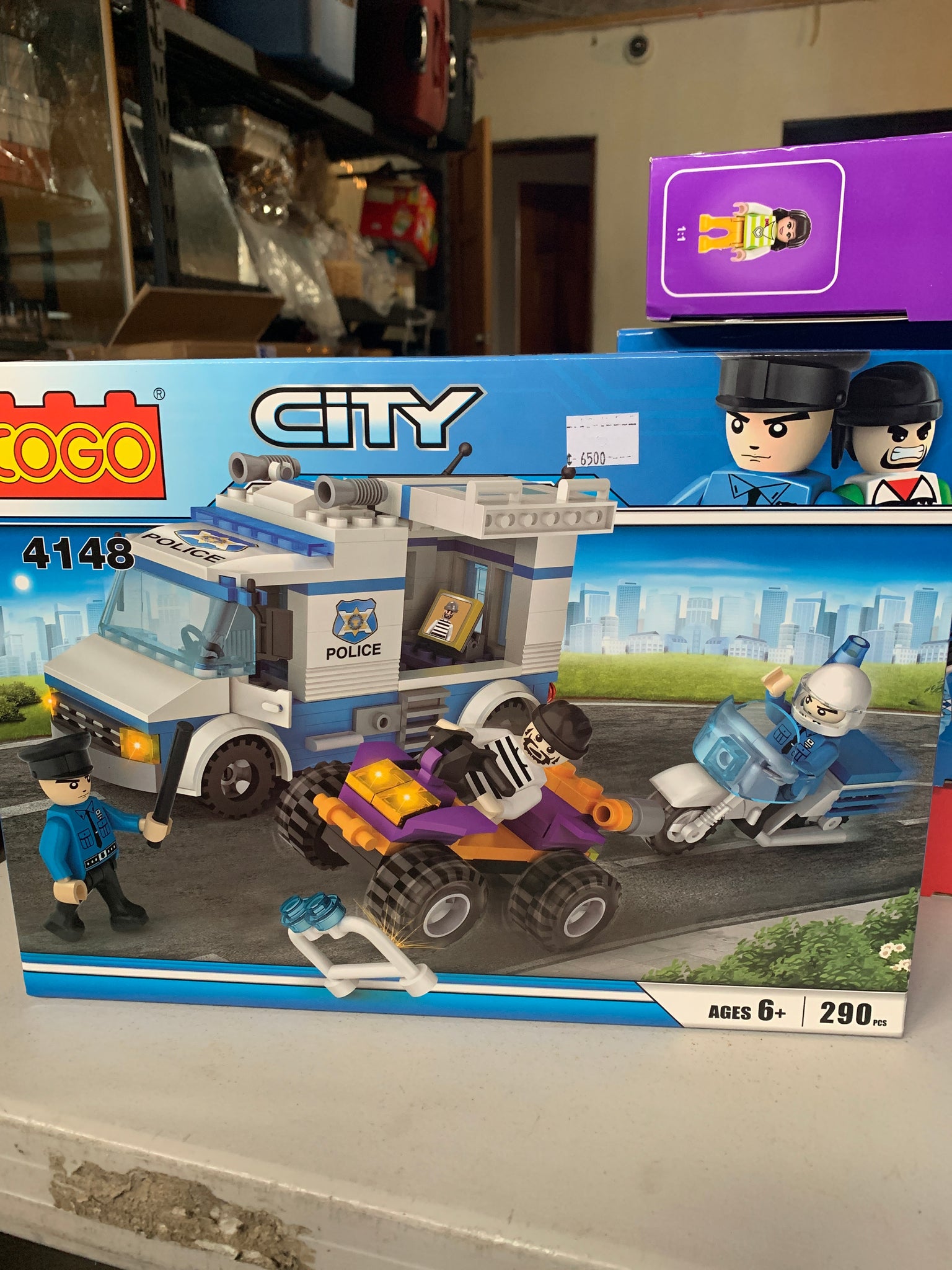 Cogo City 4148 vehículo policial y cuadriculo